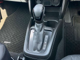 納車前に当社のサービスマンが点検整備を実施致します♪