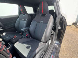 こちらのお車はMINI NEXT鶴ヶ島に展示中です。☆お問合せをお待ちしてます!