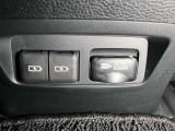 停電などの非常時には電源としても使える100V/1500Wコンセントを車内に設置。電気製品にも対応し、普段使いにもアウトドアでも大活躍!コンセント部