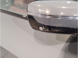 【BMWミラー】視認性の高いスタイリッシュなミラー。自動防眩機能も付いており夜間のドライビングをサポートします。