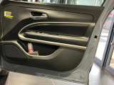 厚みのあるボディで車に乗るすべての方を守ります。