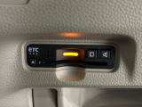 有料道路のレーン通過に便利なETC車載器を装着しています。ご利用にはセットアップが必要となります。