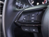 【ステアリングスイッチ】運転中、前方から目線をそらすことなく、オーディオ等の操作が可能な便利機能。安心&快適ドライブにはマストな装備。
