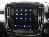 Google搭載のボルボなら、車内にいながら多彩なデジタルライフをお楽しみいただけます。Google Playから必要なアプリをダウンロードして、有意義な移動時間を楽しみましょう。