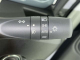 【オートライト】車外の明るさに応じて自動的にライトの点灯・消灯をしてくれます