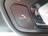 SOSコール装備です。緊急時は遠慮なく押してください。BMWメーカーエマージェンシーに直結致します。