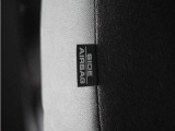 【サイドエアバッグ】サイドエアバッグで胸部へのダメージを低減します。