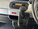 自動で車内温度を調整してくれる【オートエアコン】付きです