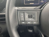 ハンドルにスイッチが付いており、音量やチャンネルを変えることができたり、ハンズフリー通話の応答もお手元で出来ちゃいます♪