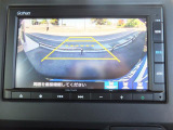 バックカメラ搭載☆ナビと連動して死角となっている車体後方の状況を映し出し、駐車時のサポートをしてくれます♪