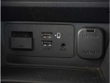 【USB接続】USB接続も可能です。スマートフォンと連動して音楽も再生可能です。