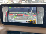 【アラウンドビューモニター】車両周辺をモニターで確認できて、駐車が苦手な人でもスムーズに駐車できます