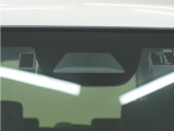 ◆Honda SENSING◆ カメラ等装置で精度の高い検知能力を発揮、安全運転を支援します。ステアリング上のコントローラーに注目!
