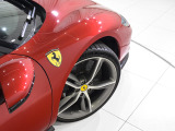 高回転域まで回した際のV6サウンドは「ピッコロV12」と呼ばれるほど澄み切った音色を奏でます。