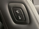 運転席側から助手席シートの調整が可能です。