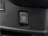 ◆アクセサリーソケット◆ドラレコの電源やスマートフォンの充電等に使用できる便利な電源ソケット!使いやすい場所に装備されています。