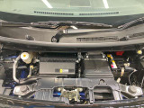 エンジンルームもクリーニング済みできれいですよ。日産の整備士がしっかりと丁寧に点検していますので安心してお乗りいただけます
