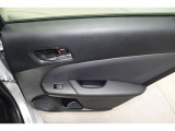 当店は全車『ロングラン保証』付!(1年間、距離無制限 HV車はHV保証付) 別途延長保証もご用意しております♪ ぜひ現車を確認にご来店ください