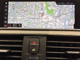 iDriveHDDナビゲーションになります。操作はコントローラーとタッチパネルにて操作いただけます。