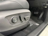 パワーシート搭載。微妙な調整が手軽にでき、ピッタリのポジションで運転することが可能です。