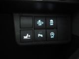 運転席右下のスイッチパネルです。