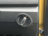 オプション追加:ご希望によりナビゲーションやアルミホイール等のオプション(有料)を装着し、お客様だけの魅力的なクルマづくりをサポートします