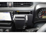 当店は全車『ロングラン保証』付!(1年間、距離無制限 HV車はHV保証付) 別途延長保証もご用意しております♪ ぜひ現車を確認にご来店ください