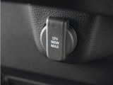 ◆アクセサリーソケット◆ドラレコの電源やスマートフォンの充電等に使用できる便利な電源ソケット!使いやすい場所に装備されています。