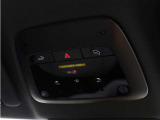 ルーフにあるON CALLボタンとSOSボタンは、車両が始動しない場合、パンクした場合、または事故に遭った場合などに支援の要請に使用できるため安心感を高めることができます。