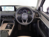 【運転席】最適なドライビングポジションでドライブをお楽しみください。