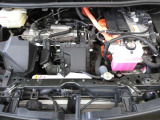 1.8アトキンソンサイクルの高効率エンジンにモーターをプラスした、トヨタ技術の粋を集めたハイブリッドシステム。