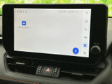 先進のナビゲーションとオーディオシステムを搭載。目的地設定や音楽再生をスムーズに行えます。