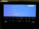 ディスプレイオーディオを装備。スマホとクルマをつなぐことで、これまでのナビに加えて、色々なサービスが楽しめます。