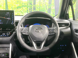 【純正革巻きステアリング】上質な革を使用することで、手にしっかり馴染みとても運転しやすいハンドルです♪