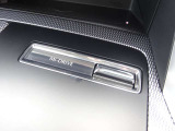 路面状況や走行シーンに応じてドライブモードを合わせる「Mi-DRIVE」スイッチ!スイッチひとつで走りの質感を自在に変更でき、日常の街乗りからレジャーまで走りの愉しさを広げてくれる先進装備です。
