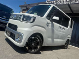 自社認証工場を完備しておりますので、納車前の車検・整備や、アフターメンテナスもばっちりですので、安心して当社にお任せ下さい。また、当社にて車輌ご成約のお客様はオイル交換永久無料のサービス付きです!