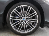 BMWならではの卓越した走りを支えるホイールと足回りです!