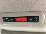 デュアルオートエアコンです。