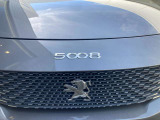フロントバンパー上部に5008のエンブレム