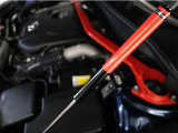 【AutoExeボンネットダンパー】高圧ガスダンパーにより、軽くスムースな開閉をアシスト。既存のロックステーが不要になるためエンジンルームの整備性も大きく向上させる。