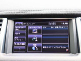 携帯電話とのペアリングにも対応。スマートフォンを接続しておけば、車内でのハンズフリー通話など、移動中のコミュニケーションもスマートに行えます。