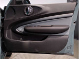 当社BMW認定中古車は全車保証付きでございます。また保証料金や整備費用はお見積書内の諸費用・税金に追加計上する事はございません。認定中古車保証付きのお支払総額でお見積りご依頼の上、他店とお比べください