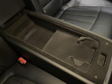 安心のBMW認定中古車は100項目の箇所を徹底的にチェック致します。機械的な箇所や電気系、コンピューターなどをご納車前に点検し、交換基準に達した部品は全て新品に修理返品した後にご納車致します。