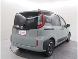 車両本体価格の中に整備料金は入っています。点検・整備後の納車ですので安心してお選び下さい。自社工場完備!経験豊かな整備士が対応いたします。