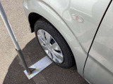 ☆お車についた傷やヘコミ、事故の修理もハヤシにお任せください。自社鈑金工場で修理ができますの安心です☆