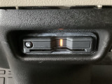 【ETC車載器】もはや必須アイテムのETCを搭載!高速道路のご利用時にとても便利!わずらわしい料金所での現金支払いが不要となりスムーズに通過できます♪