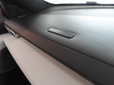 本国イギリスのヘセル工場で生産されるエミーラ。ダッシュボードには『First Edition』のプレートが貼られています。