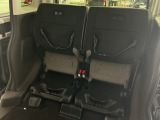 リアシート座面を持ち上げると、背の高い荷物を積むのに便利なトールモードに変身します!多彩なシートアレンジで使い勝手良好!