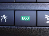 【ECOモード】スイッチONで、加速を穏やかにし電力消費を抑制します。同時に回生ブレーキを強めてリチウムイオンバッテリーへの電力回収量を増やし、航続距離を延ばすことができます。