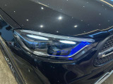 メルセデス・ベンツ[認定中古車]は、メルセデス・ベンツ日本株式会社が認定する中古車保証制度が適用される中古車です。これは正規販売店のみの特典です。
